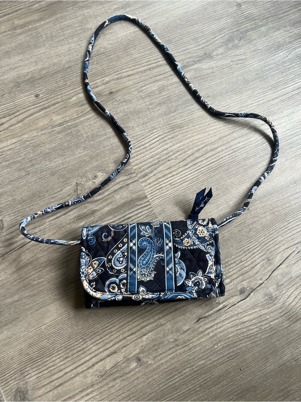 Vera Bradley Women’s Crossbody Wallet Purse Windsor Navy